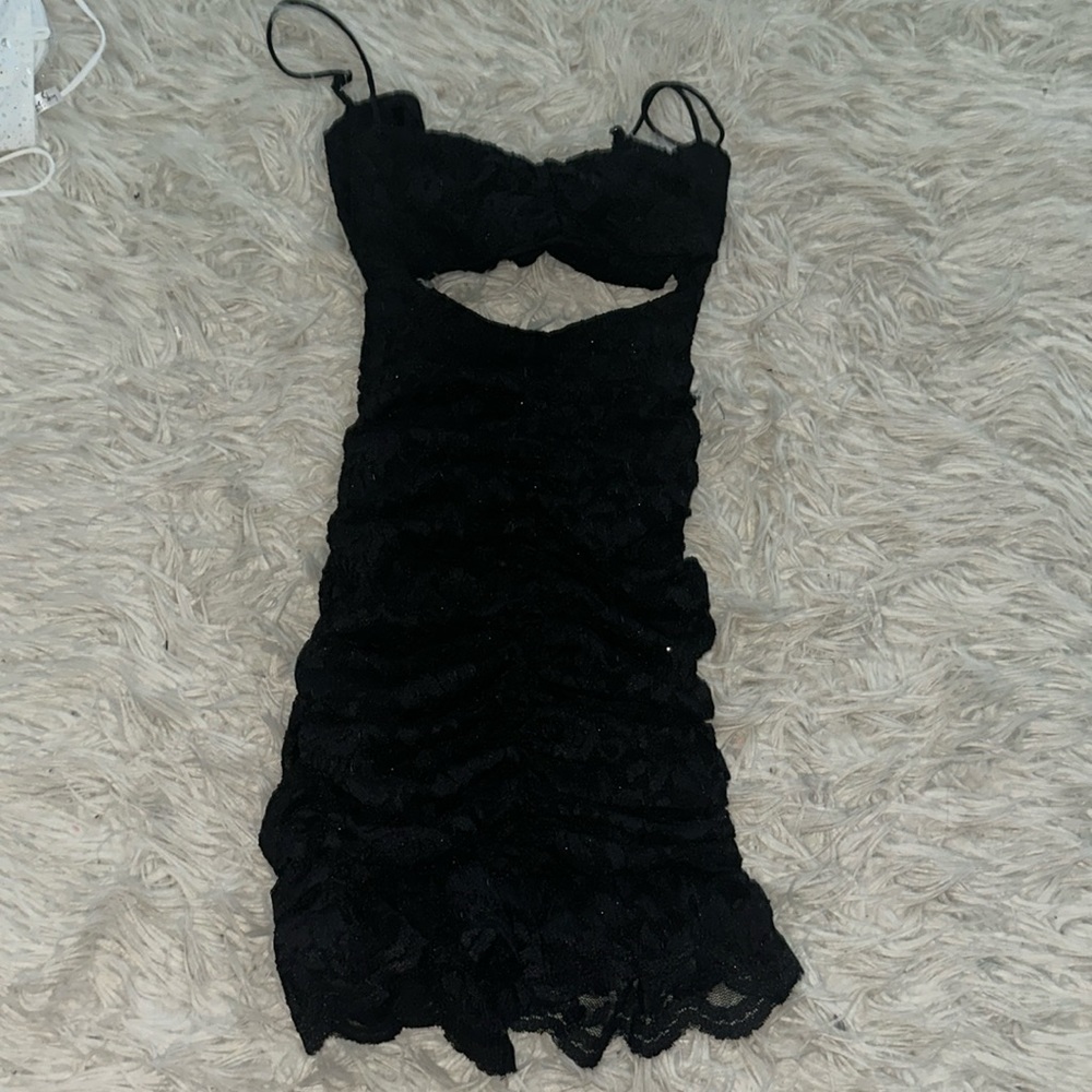 Lucy in the sky black lace dress petite